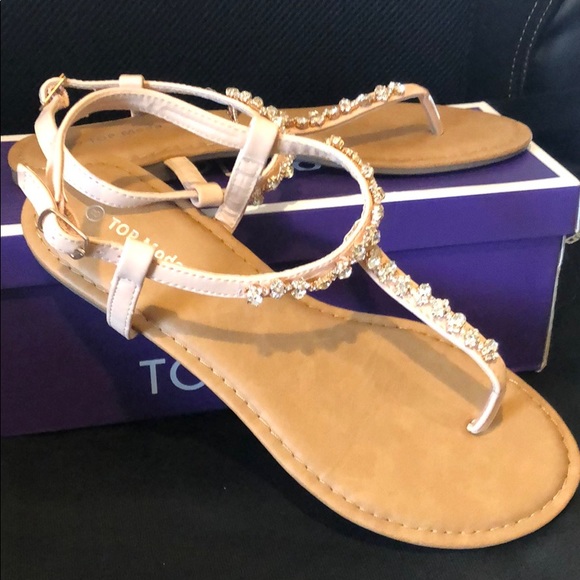 Sandals size 8 - Picture 1 of 6